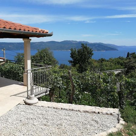 Apartments Tinka Brseč Екстериор снимка