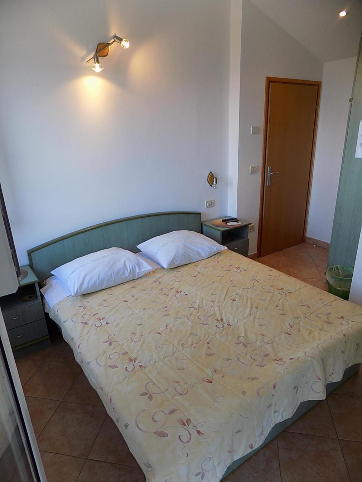 Apartments Tinka Brseč Екстериор снимка