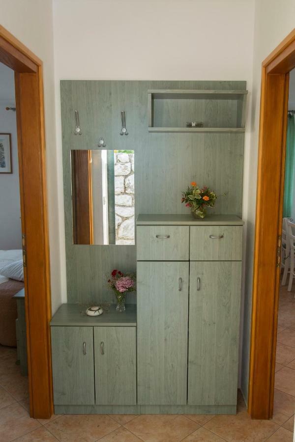Apartments Tinka Brseč Екстериор снимка
