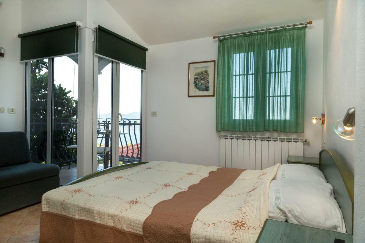 Apartments Tinka Brseč Екстериор снимка