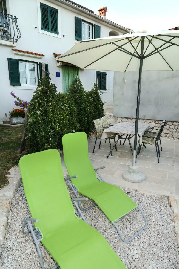 Apartments Tinka Brseč Екстериор снимка
